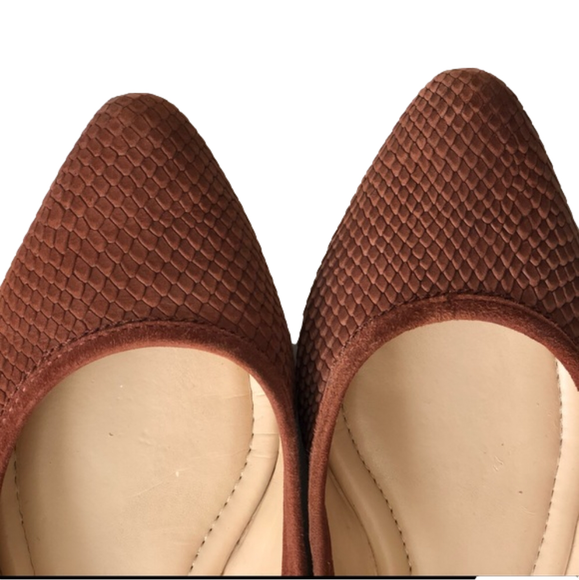 Vince Rust Camuto Snake-Embossed Pointed Toe Flats - Picture 2 of 16